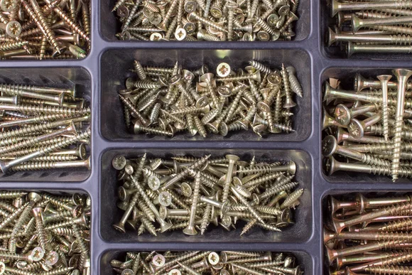 Sortimentskasten mit verschiedenen Schrauben